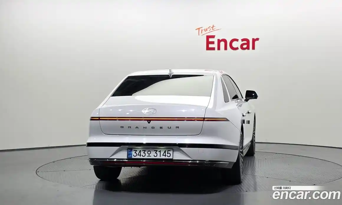 Hyundai Grandeur 2023 2.5 автомат (гидро), фото 4
