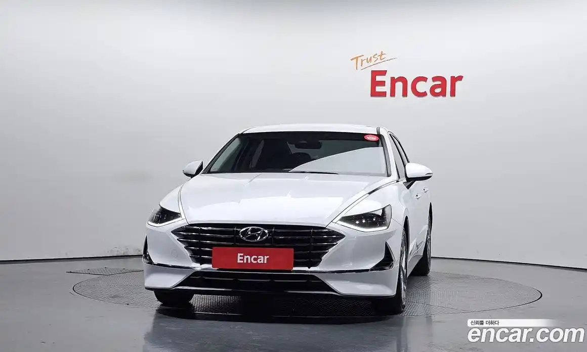 Hyundai Sonata 2019 2.0 автомат (гидро), фото 3