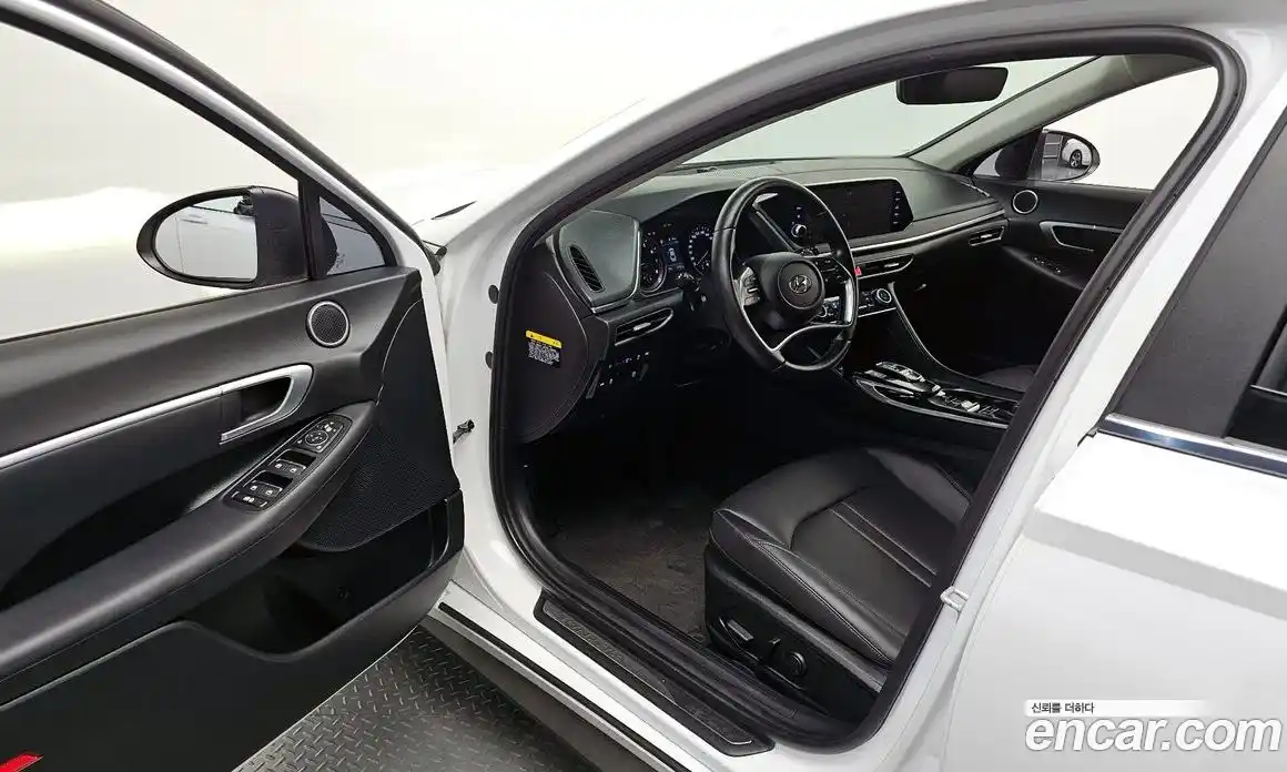 Hyundai Sonata 2019 2.0 автомат (гидро), фото 10