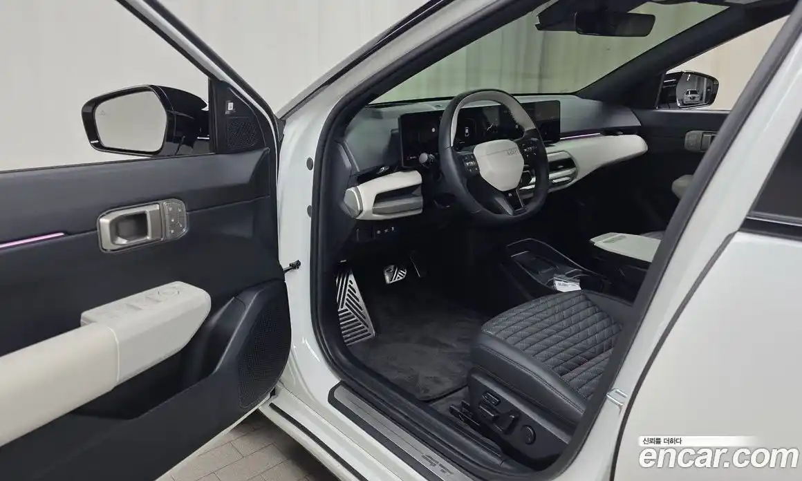 Kia EV4 2025 0.2 автомат (гидро), фото 13
