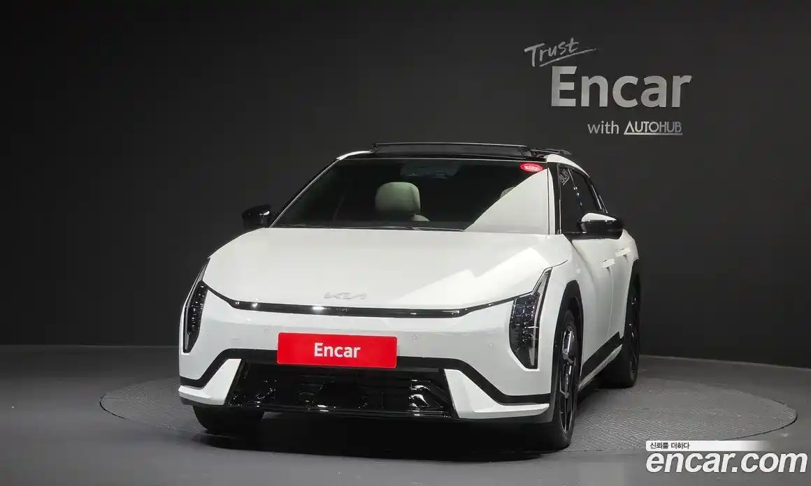 Kia EV4 2025 0.2 автомат (гидро), фото 3