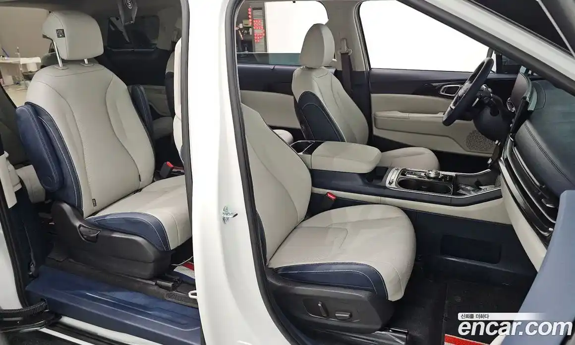 Kia Carnival 2025 1.6 автомат (гидро), фото 17
