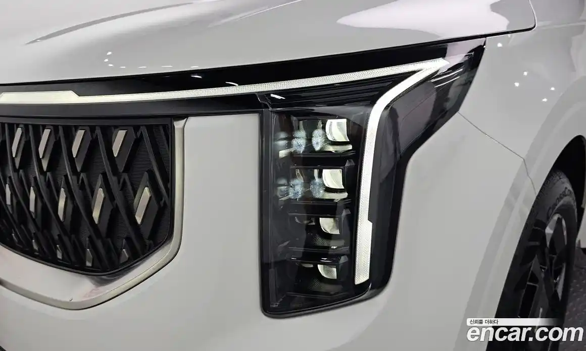 Kia Carnival 2025 1.6 автомат (гидро), фото 8