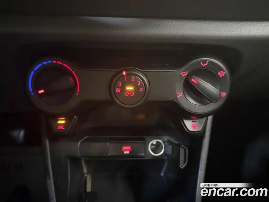 Kia Morning 2020 1.0 автомат (гидро), фото 11