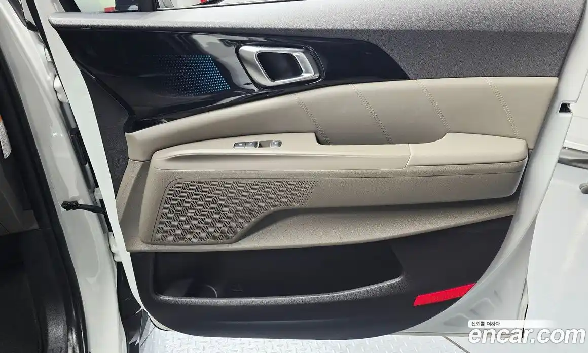 Kia Carnival 2025 1.6 автомат (гидро), фото 15