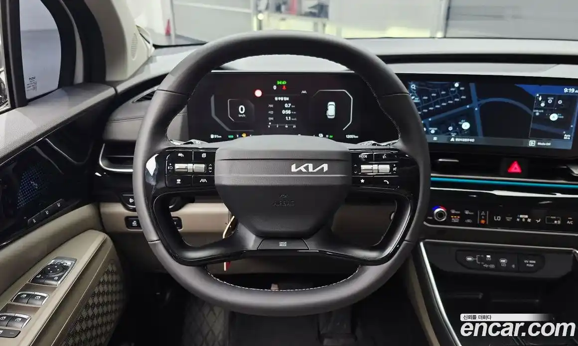 Kia Carnival 2025 1.6 автомат (гидро), фото 19