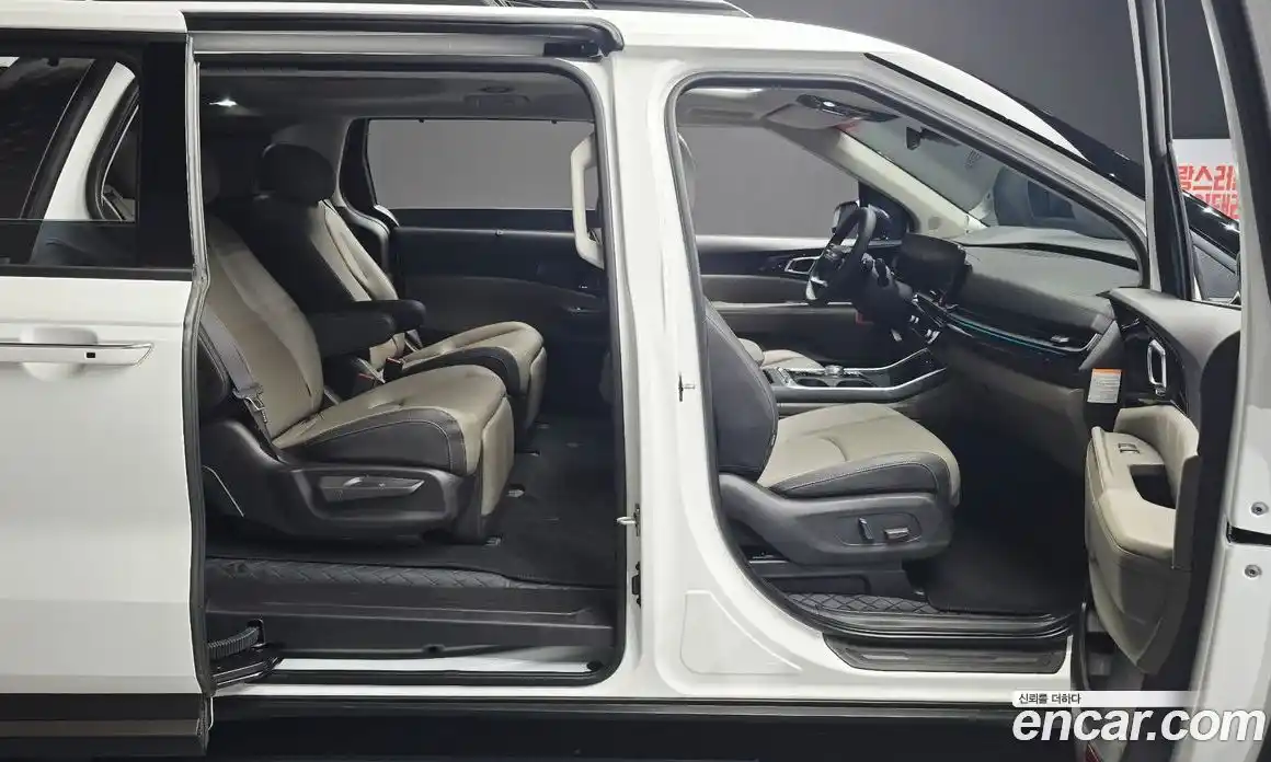 Kia Carnival 2025 1.6 автомат (гидро), фото 28