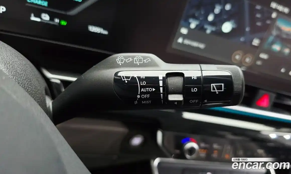 Kia Carnival 2025 1.6 автомат (гидро), фото 29
