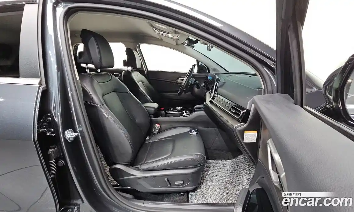 Kia Sportage 2023 1.6 автомат (гидро), фото 13