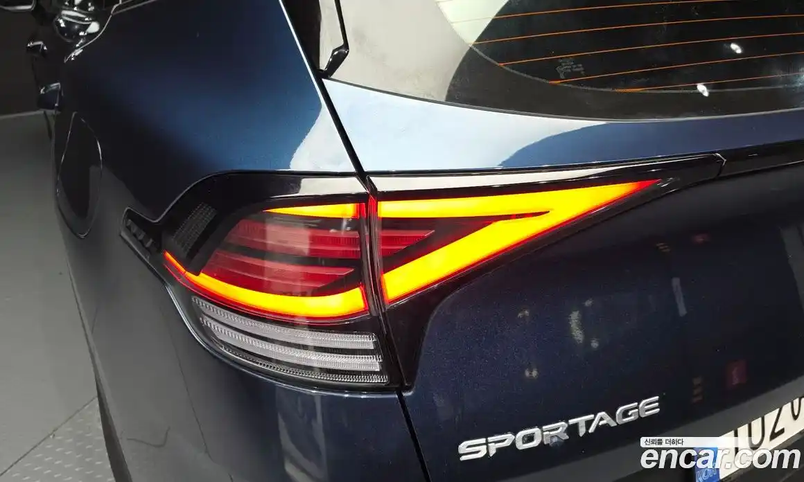 Kia Sportage 2021 1.6 автомат (гидро), фото 9