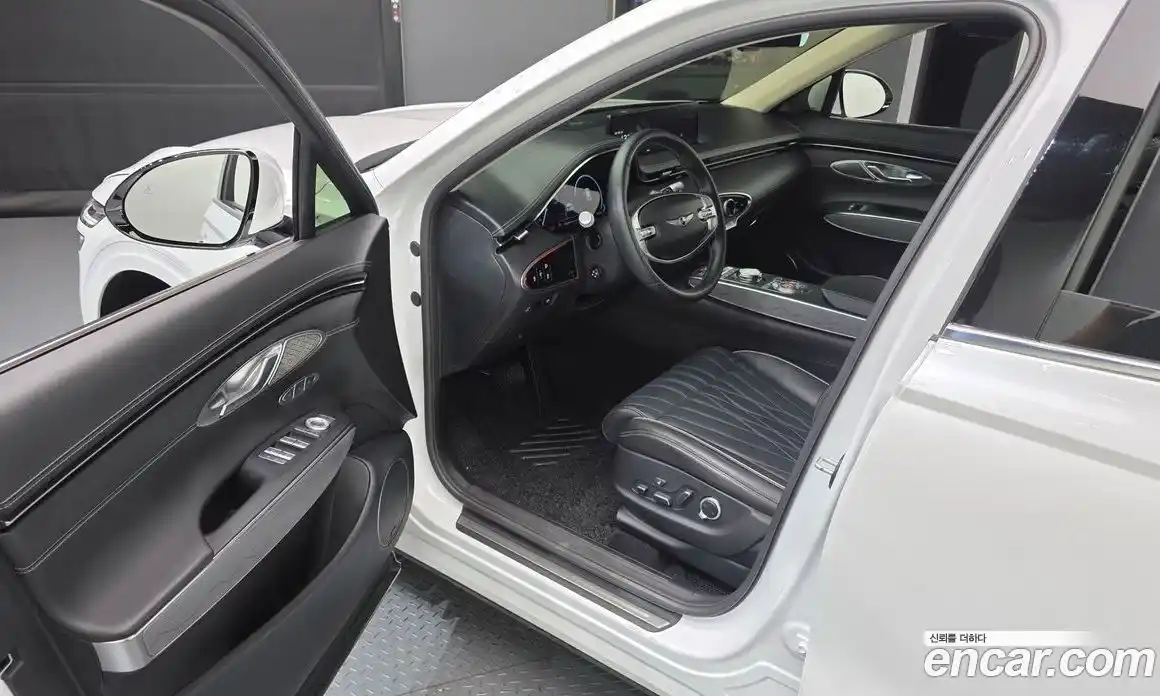 Genesis GV70 2021 3.5 автомат (гидро), фото 10