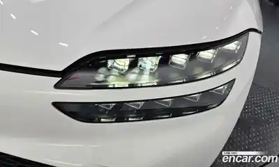 Genesis GV60 2022 0.1 автомат (гидро), миниатюра 8