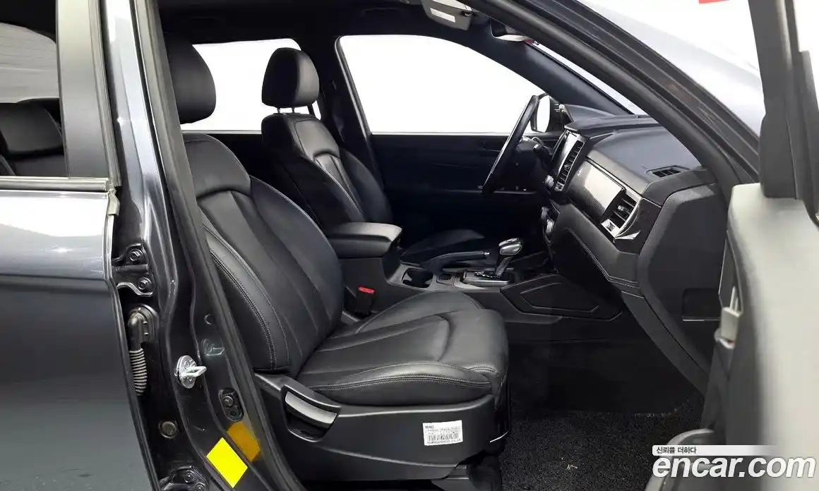 SsangYong Rexton 2019 2.2 автомат (гидро), фото 16