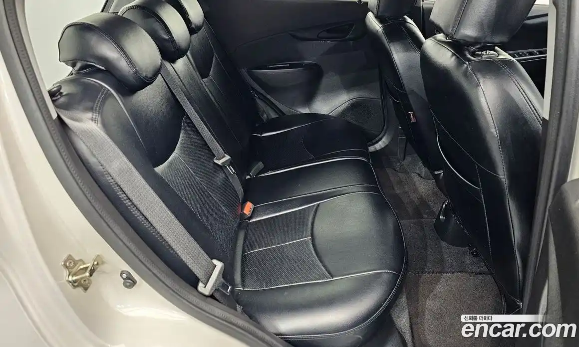 Chevrolet Spark 2016 1.0 автомат (гидро), фото 11