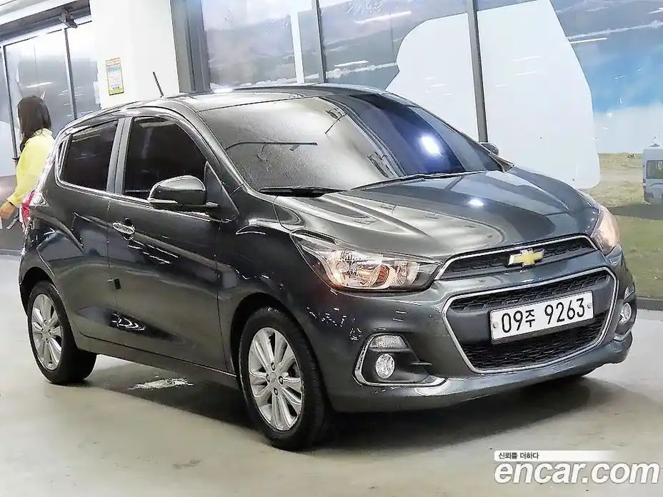 Chevrolet Spark 2017 1.0 гидро, фото 1