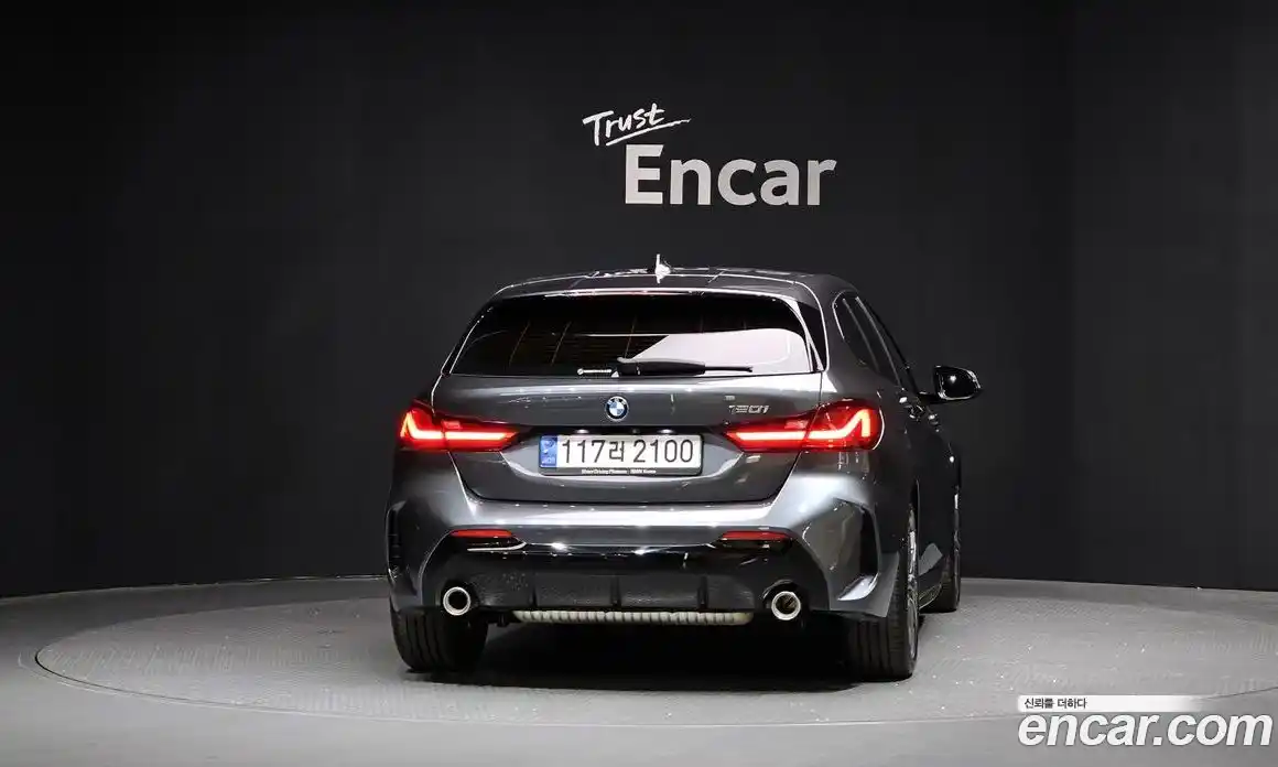 BMW 1 серия 2021 2.0 автомат (гидро), фото 4