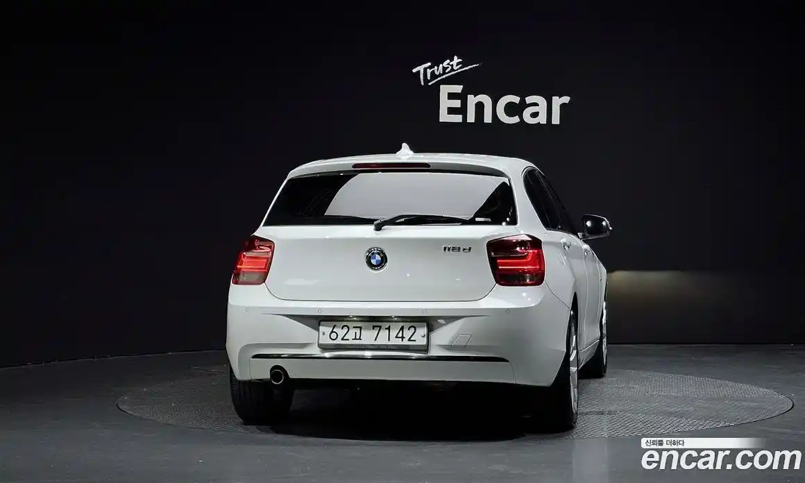 BMW 1 серия 2015 2.0 автомат (гидро), фото 4