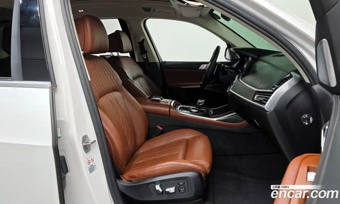 BMW X7 2021 3.0 автомат (гидро), фото 16