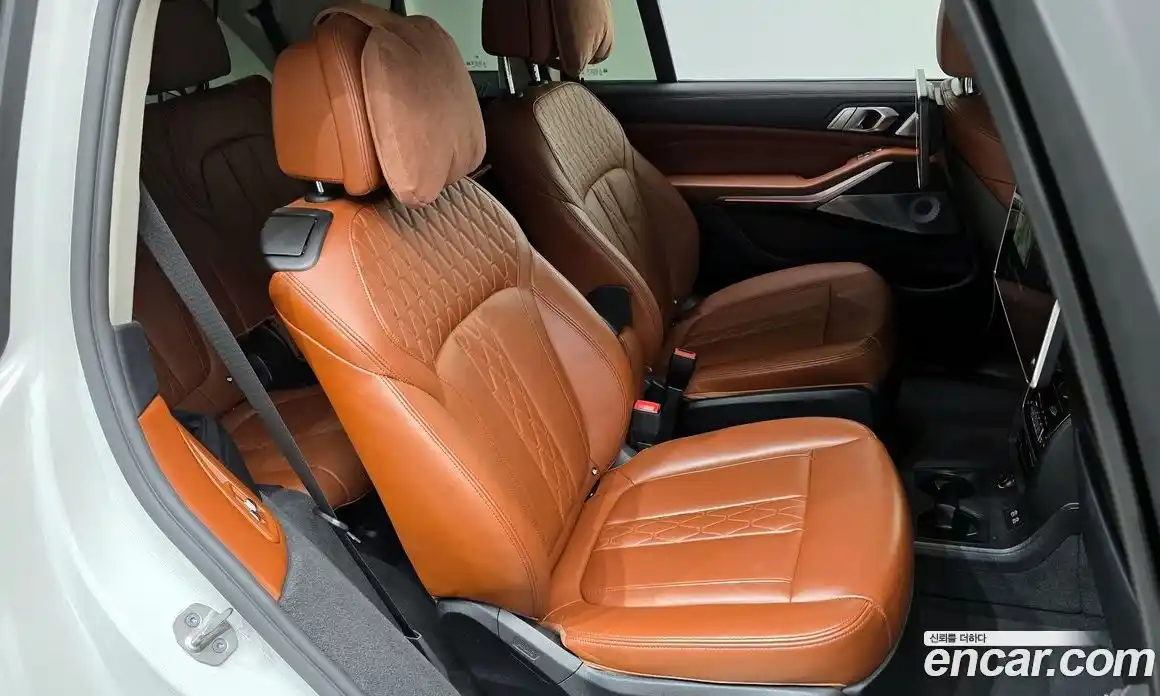 BMW X7 2021 3.0 автомат (гидро), фото 17