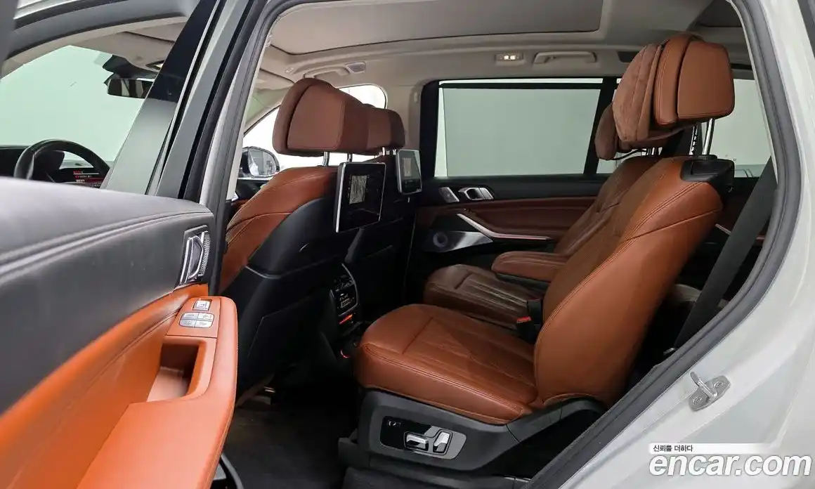 BMW X7 2021 3.0 автомат (гидро), фото 18