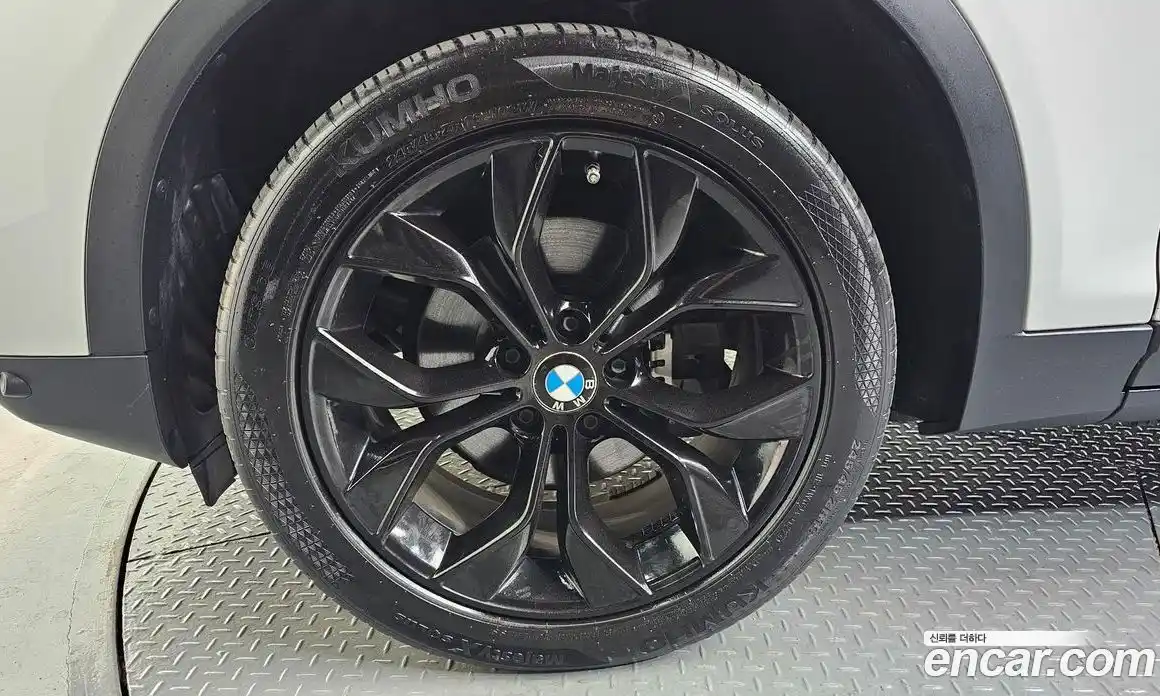 BMW X4 2017 2.0 автомат (гидро), фото 5