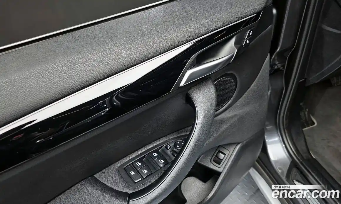 BMW X1 2022 2.0 автомат (гидро), фото 17