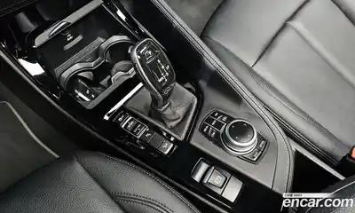 BMW X1 2022 2.0 автомат (гидро), миниатюра 9