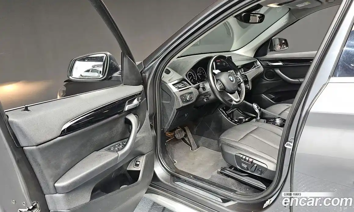 BMW X1 2022 2.0 автомат (гидро), фото 10