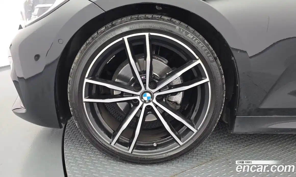 BMW 3 серия 2021 2.0 автомат (гидро), фото 4