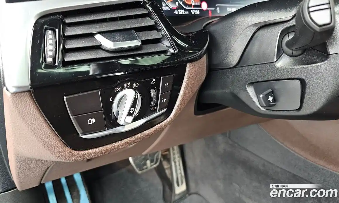 BMW 6 серия 2021 2.0 автомат (гидро), фото 28