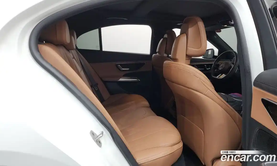 Mercedes-Benz E-Class 2025 2.0 гидро, фото 18