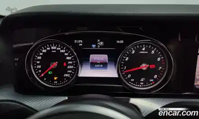 Mercedes-Benz E-Class 2020 2.0 автомат (гидро), миниатюра 11
