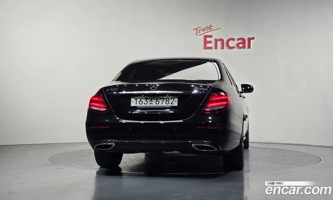 Mercedes-Benz E-Class 2020 2.0 автомат (гидро), фото 4