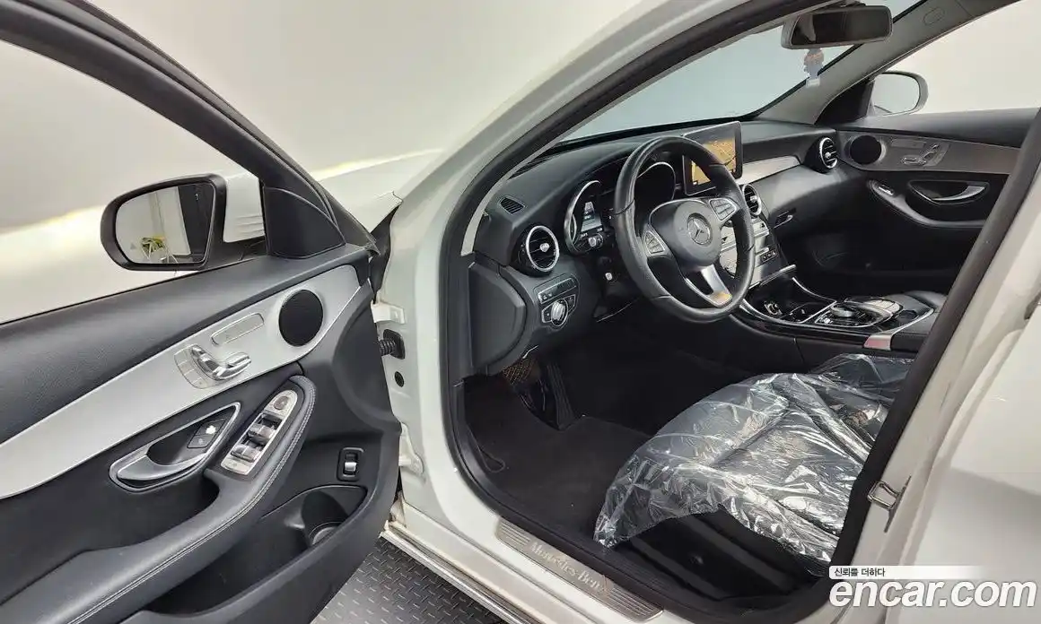 Mercedes-Benz C-Class 2017 2.1 гидро, фото 12 Mercedes-Benz C-Class 2017 2.1 гидро, фото 12