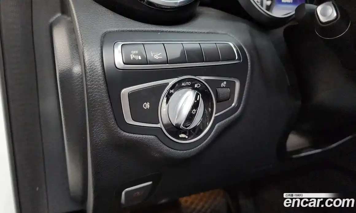 Mercedes-Benz C-Class 2017 2.1 гидро, фото 26 Mercedes-Benz C-Class 2017 2.1 гидро, фото 26
