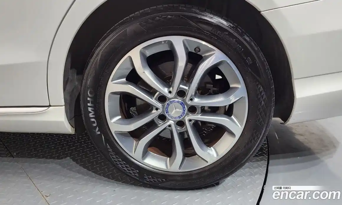 Mercedes-Benz C-Class 2017 2.1 гидро, фото 6 Mercedes-Benz C-Class 2017 2.1 гидро, фото 6