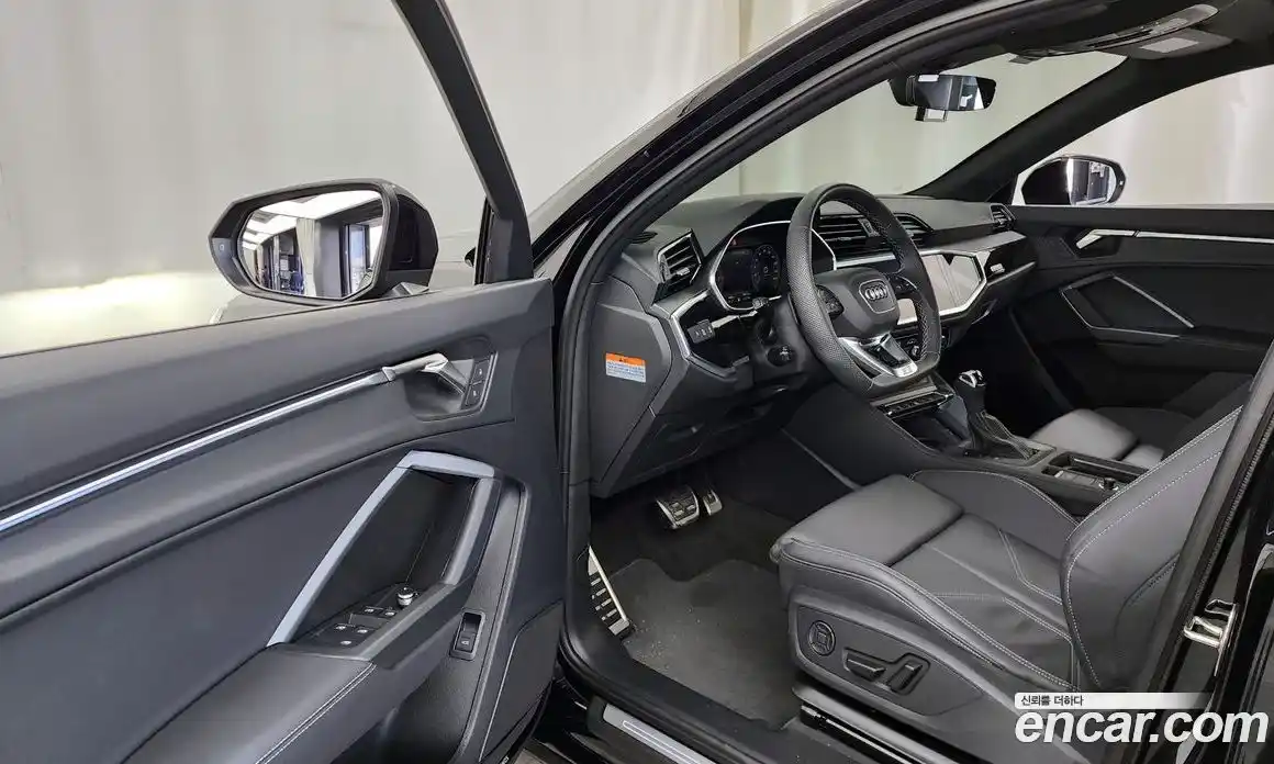 Audi Q3 2025 2.0 автомат (гидро), фото 13