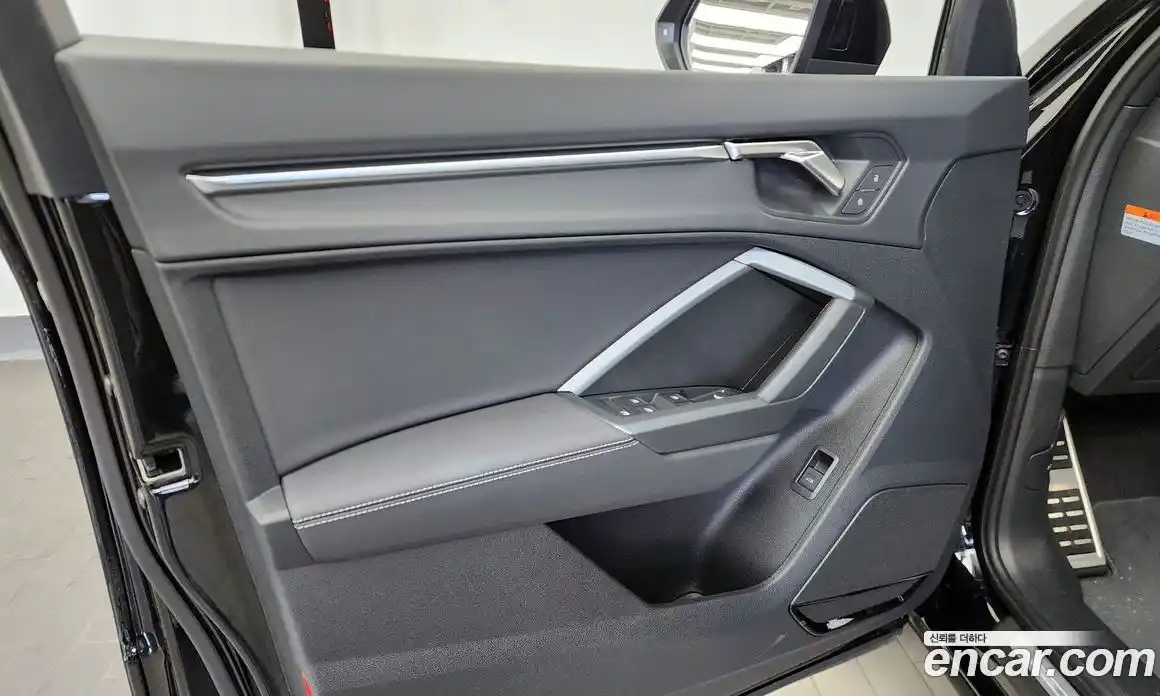 Audi Q3 2025 2.0 автомат (гидро), фото 14