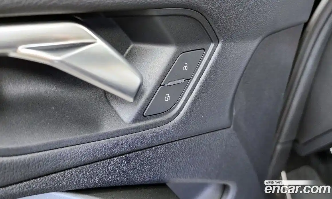 Audi Q3 2025 2.0 автомат (гидро), фото 16