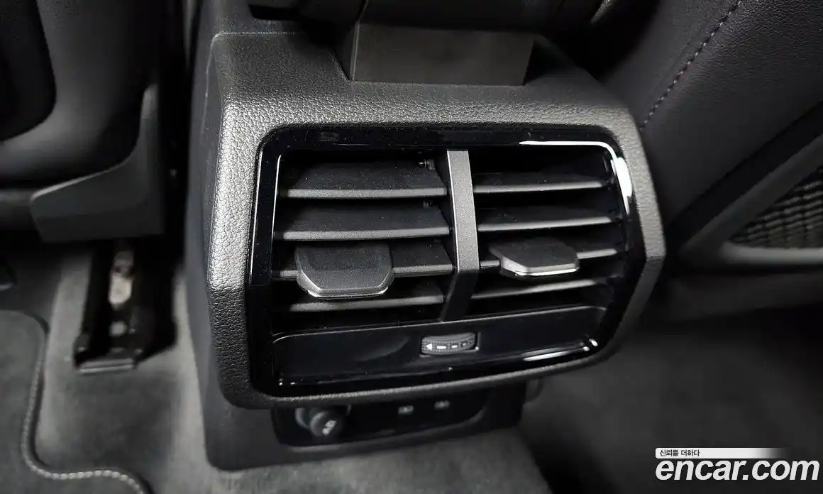 Audi Q3 2025 2.0 автомат (гидро), фото 31