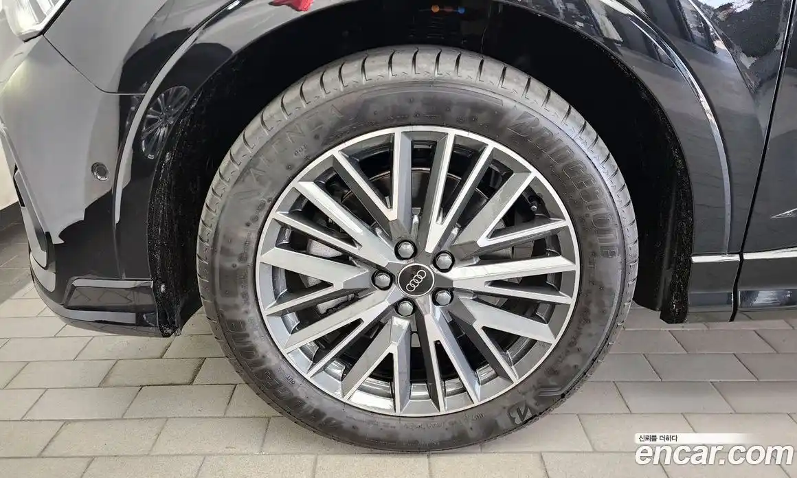 Audi Q3 2025 2.0 автомат (гидро), фото 5