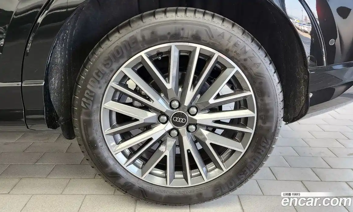 Audi Q3 2025 2.0 автомат (гидро), фото 7