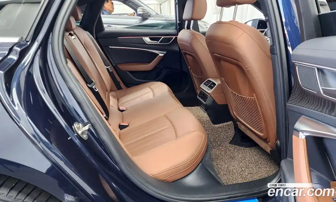 Audi A6 2022 2.0 автомат (гидро), фото 18