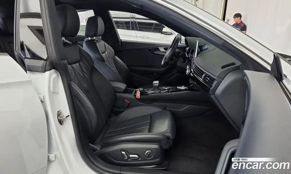 Audi A5 2019 2.0 автомат (гидро), фото 17