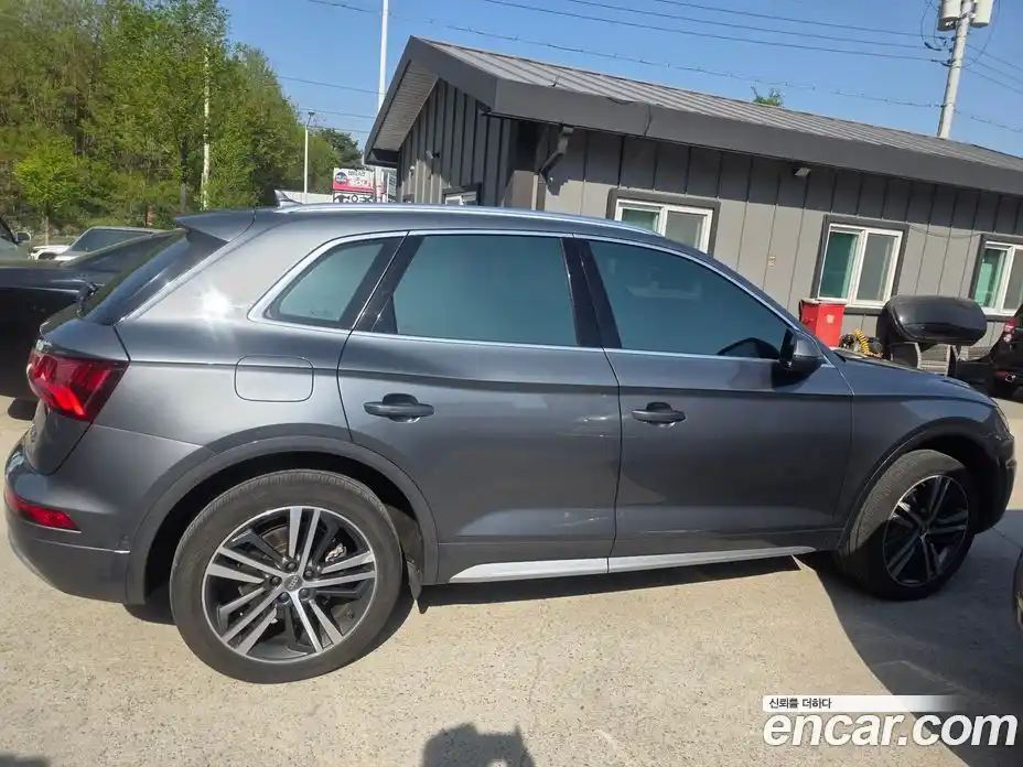 Audi Q5 2020 3.0 автомат (гидро), фото 5