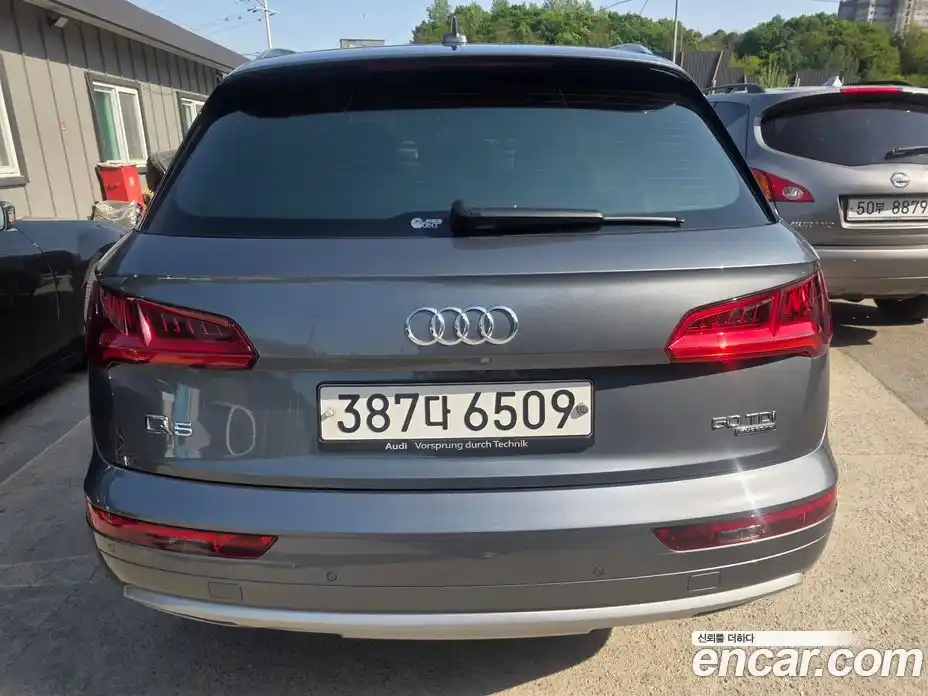 Audi Q5 2020 3.0 автомат (гидро), фото 6