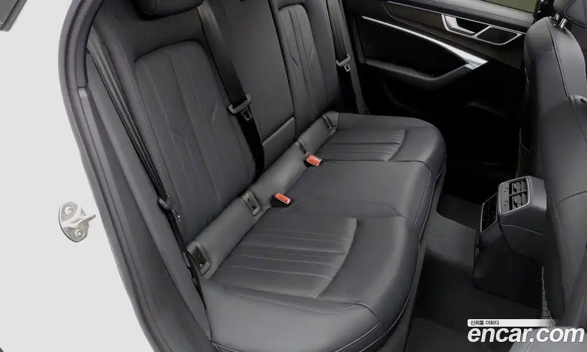Audi A6 2021 2.0 автомат (гидро), фото 8