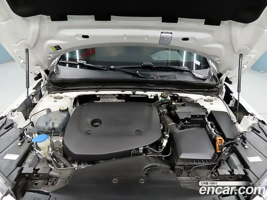 Volvo XC40 2021 2.0 автомат (гидро), фото 19