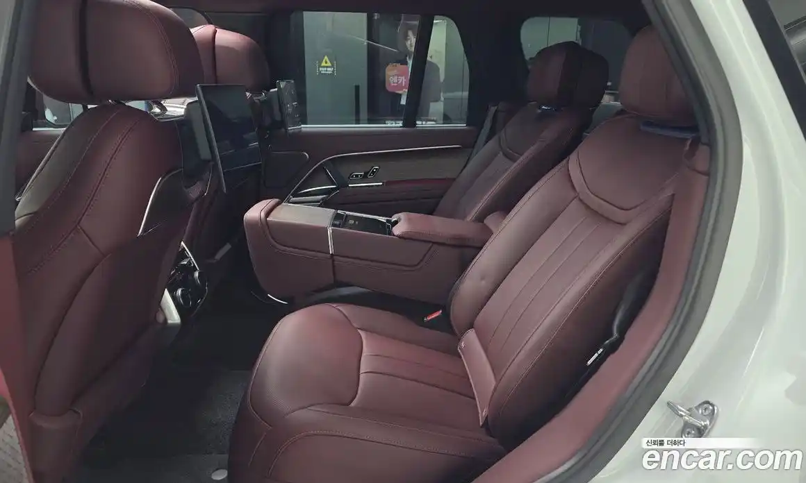 Land Rover Range Rover 2025 3.0 автомат (гидро), фото 12