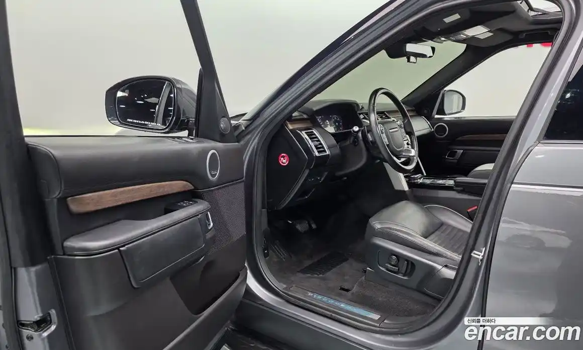 Land Rover Discovery 2018 3.0 автомат (гидро), фото 10